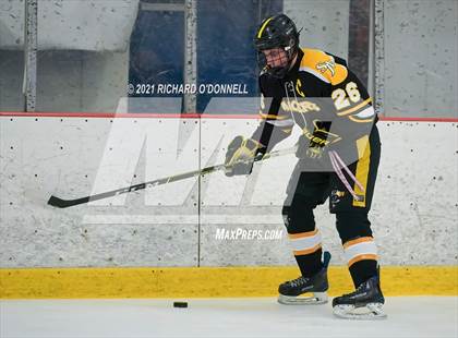 Thumbnail 3 in St. John-Vianney vs Manasquan/Point Beach photogallery.