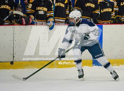 Thumbnail 2 in St. John-Vianney vs Manasquan/Point Beach photogallery.