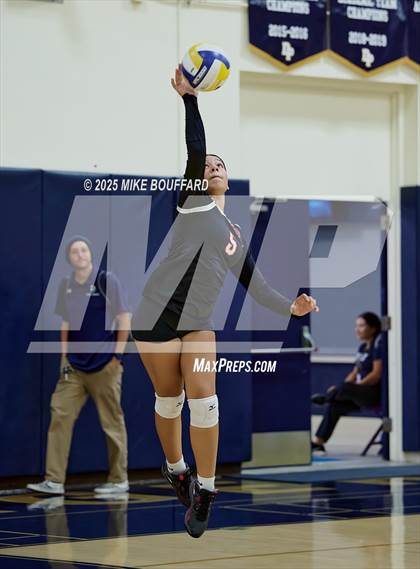 Thumbnail 2 in Rio Mesa @ Dos Pueblos photogallery.