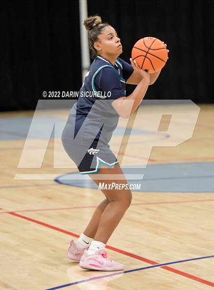 Thumbnail 3 in Lake City vs. Lakeside (NIKE Tournament of Champions) photogallery.