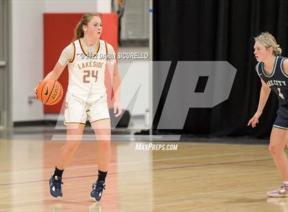 Thumbnail 2 in Lake City vs. Lakeside (NIKE Tournament of Champions) photogallery.
