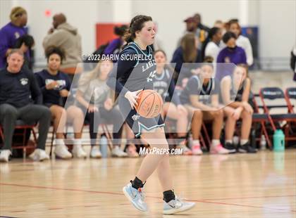 Thumbnail 3 in Lake City vs. Lakeside (NIKE Tournament of Champions) photogallery.