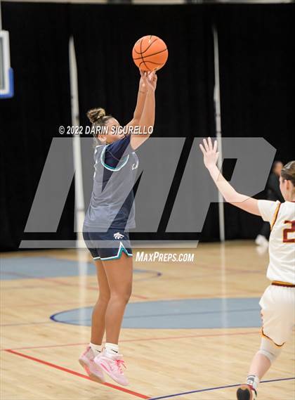 Thumbnail 1 in Lake City vs. Lakeside (NIKE Tournament of Champions) photogallery.