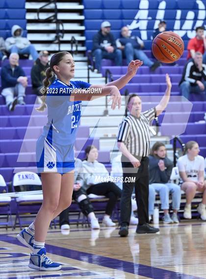 Thumbnail 2 in Glacier Peak vs Bothell (4A District Playoff) photogallery.