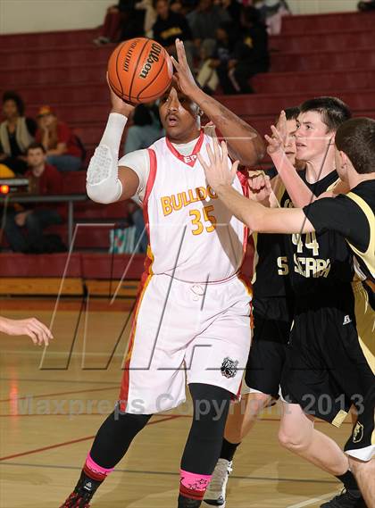 Thumbnail 1 in Golden Sierra @ Encina Prep photogallery.
