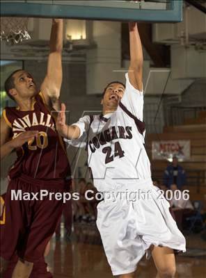 Thumbnail 1 in Simi Valley vs Granite Hills (Torrey Pines Holiday Prep Classic) photogallery.