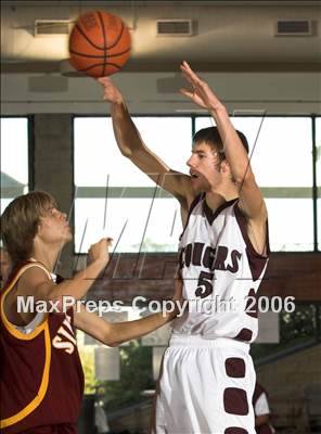Thumbnail 2 in Simi Valley vs Granite Hills (Torrey Pines Holiday Prep Classic) photogallery.