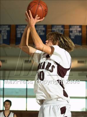 Thumbnail 2 in Simi Valley vs Granite Hills (Torrey Pines Holiday Prep Classic) photogallery.