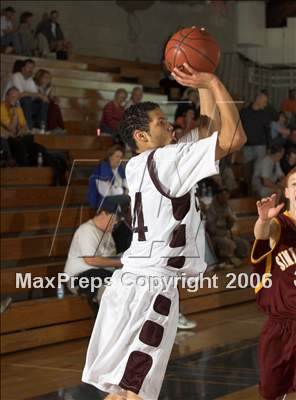 Thumbnail 3 in Simi Valley vs Granite Hills (Torrey Pines Holiday Prep Classic) photogallery.