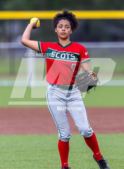 Thumbnail 1 in Highland Park @ Piper (KSHSAA 5A East Region 3 Semifinal) photogallery.