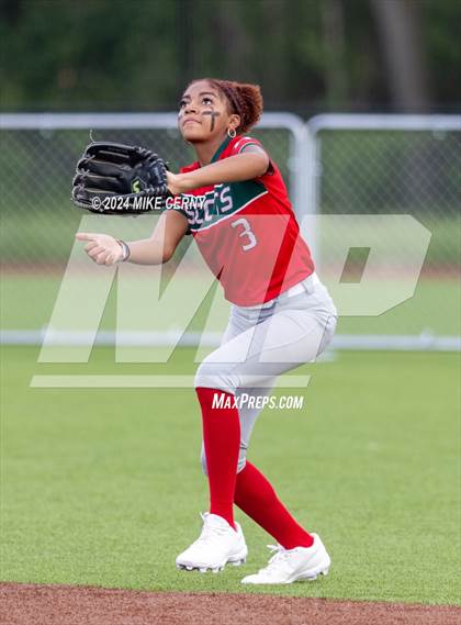 Thumbnail 1 in Highland Park @ Piper (KSHSAA 5A East Region 3 Semifinal) photogallery.