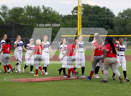 Thumbnail 2 in Highland Park @ Piper (KSHSAA 5A East Region 3 Semifinal) photogallery.