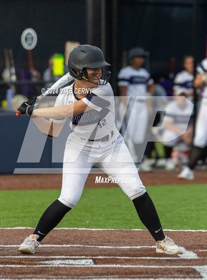 Thumbnail 1 in Highland Park @ Piper (KSHSAA 5A East Region 3 Semifinal) photogallery.