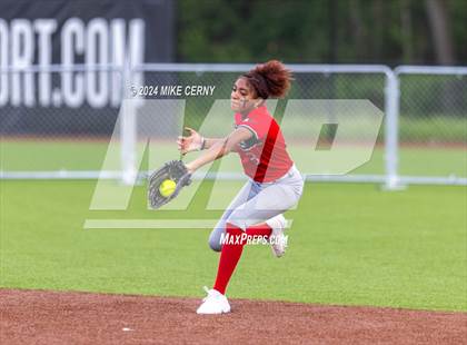 Thumbnail 3 in Highland Park @ Piper (KSHSAA 5A East Region 3 Semifinal) photogallery.