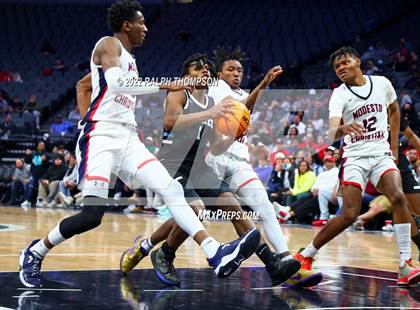 Thumbnail 3 in Modesto Christian vs. Sheldon (CIF SJS D-1 Final) photogallery.