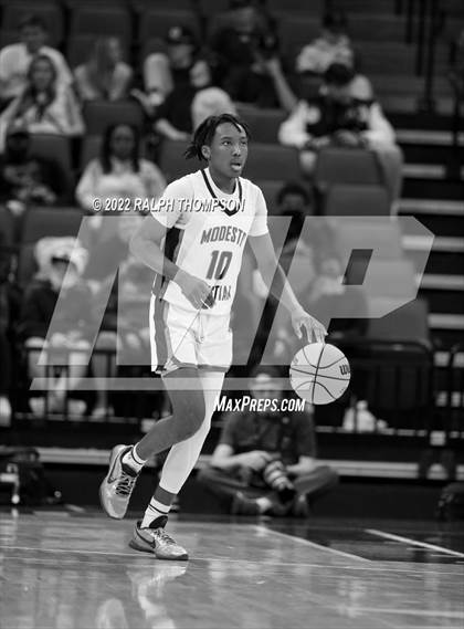 Thumbnail 2 in Modesto Christian vs. Sheldon (CIF SJS D-1 Final) photogallery.