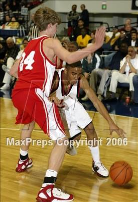 Thumbnail 3 in Westchester vs. Mater Dei (Nike Extravaganza) photogallery.