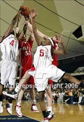 Thumbnail 1 in Westchester vs. Mater Dei (Nike Extravaganza) photogallery.