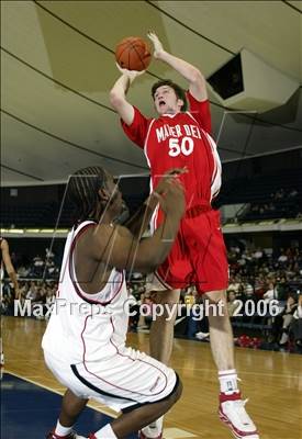 Thumbnail 1 in Westchester vs. Mater Dei (Nike Extravaganza) photogallery.