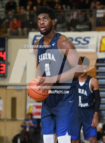 Thumbnail 1 in Sierra Canyon vs. Gonzaga (Les Schwab Invitational) photogallery.