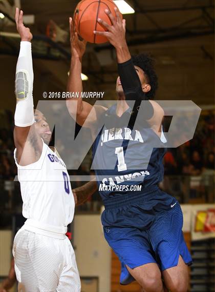 Thumbnail 2 in Sierra Canyon vs. Gonzaga (Les Schwab Invitational) photogallery.