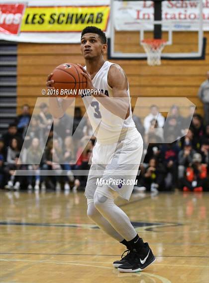 Thumbnail 1 in Sierra Canyon vs. Gonzaga (Les Schwab Invitational) photogallery.