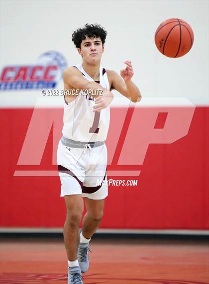 Thumbnail 1 in Cedar Grove vs Verona (Holiday Tournament) photogallery.