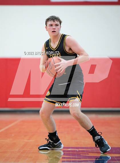 Thumbnail 3 in Cedar Grove vs Verona (Holiday Tournament) photogallery.
