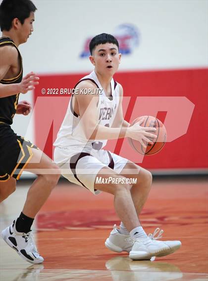 Thumbnail 2 in Cedar Grove vs Verona (Holiday Tournament) photogallery.