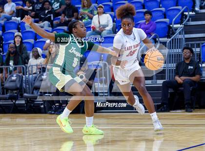 Thumbnail 1 in Grayson vs. Hillgrove (GHSA 6A Semifinal) photogallery.