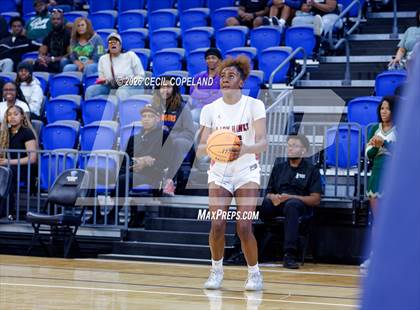 Thumbnail 1 in Grayson vs. Hillgrove (GHSA 6A Semifinal) photogallery.