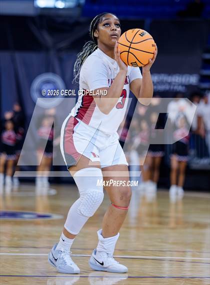 Thumbnail 2 in Grayson vs. Hillgrove (GHSA 6A Semifinal) photogallery.