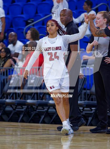 Thumbnail 1 in Grayson vs. Hillgrove (GHSA 6A Semifinal) photogallery.