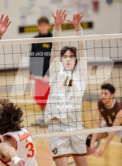 Thumbnail 3 in Chaminade @ Crespi photogallery.