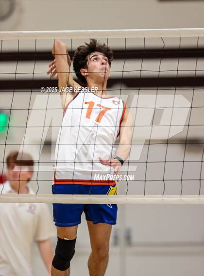 Thumbnail 1 in Chaminade @ Crespi photogallery.