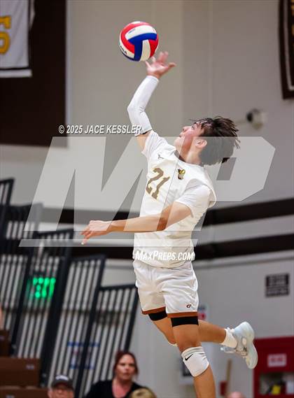 Thumbnail 3 in Chaminade @ Crespi photogallery.