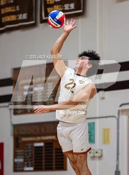 Thumbnail 1 in Chaminade @ Crespi photogallery.