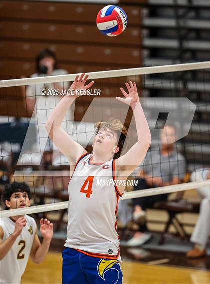 Thumbnail 1 in Chaminade @ Crespi photogallery.
