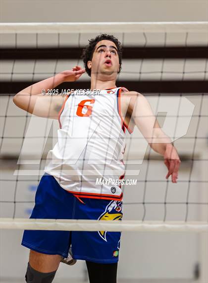 Thumbnail 3 in Chaminade @ Crespi photogallery.
