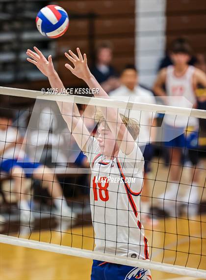 Thumbnail 1 in Chaminade @ Crespi photogallery.