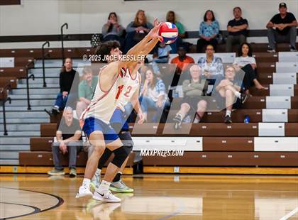 Thumbnail 2 in Chaminade @ Crespi photogallery.
