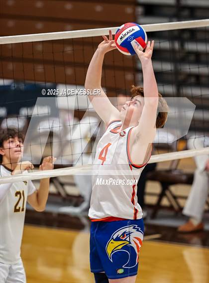 Thumbnail 1 in Chaminade @ Crespi photogallery.