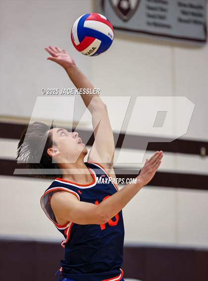 Thumbnail 2 in Chaminade @ Crespi photogallery.