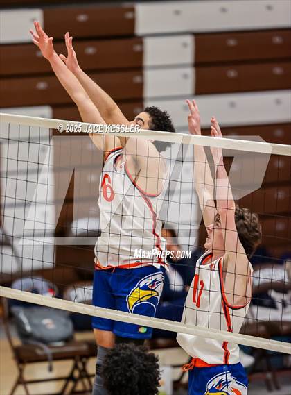Thumbnail 1 in Chaminade @ Crespi photogallery.