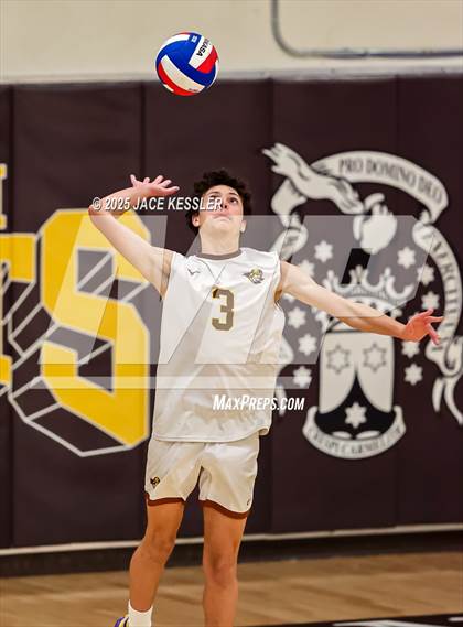 Thumbnail 2 in Chaminade @ Crespi photogallery.