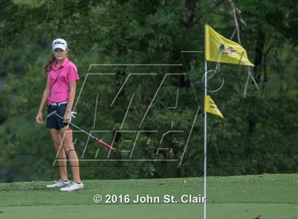 Thumbnail 2 in TSSAA District 8AAA Tournament photogallery.