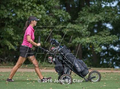 Thumbnail 3 in TSSAA District 8AAA Tournament photogallery.