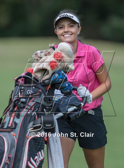 Thumbnail 1 in TSSAA District 8AAA Tournament photogallery.