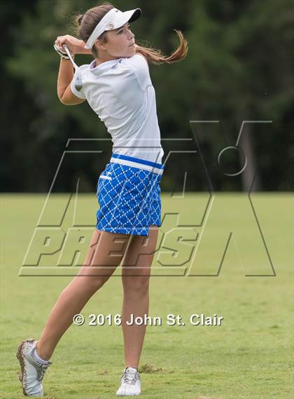 Thumbnail 3 in TSSAA District 8AAA Tournament photogallery.