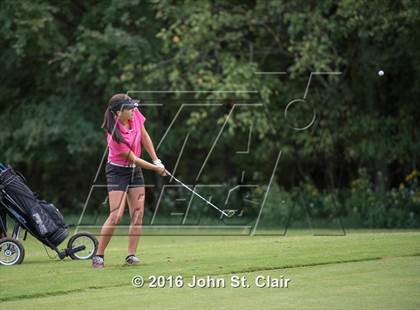 Thumbnail 1 in TSSAA District 8AAA Tournament photogallery.